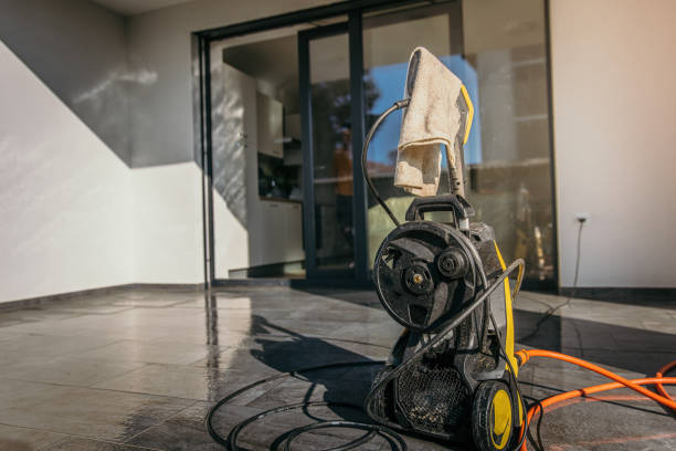 Best Driveway Pressure Washing  in North Pearsall, TX